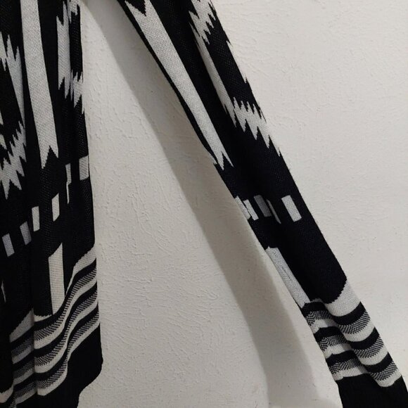 Umgee Knit Sweater Open Front Fringe Black White Southwest Waterfall Front Sz L - Picture 6 of 11